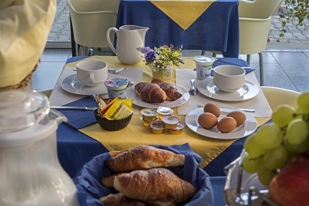 Hotel Minerva Lignano Sabbiadoro Eksteriør bilde