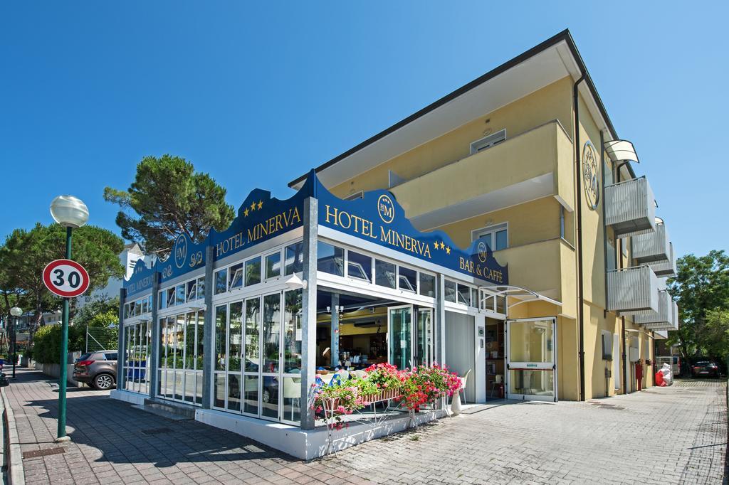 Hotel Minerva Lignano Sabbiadoro Eksteriør bilde