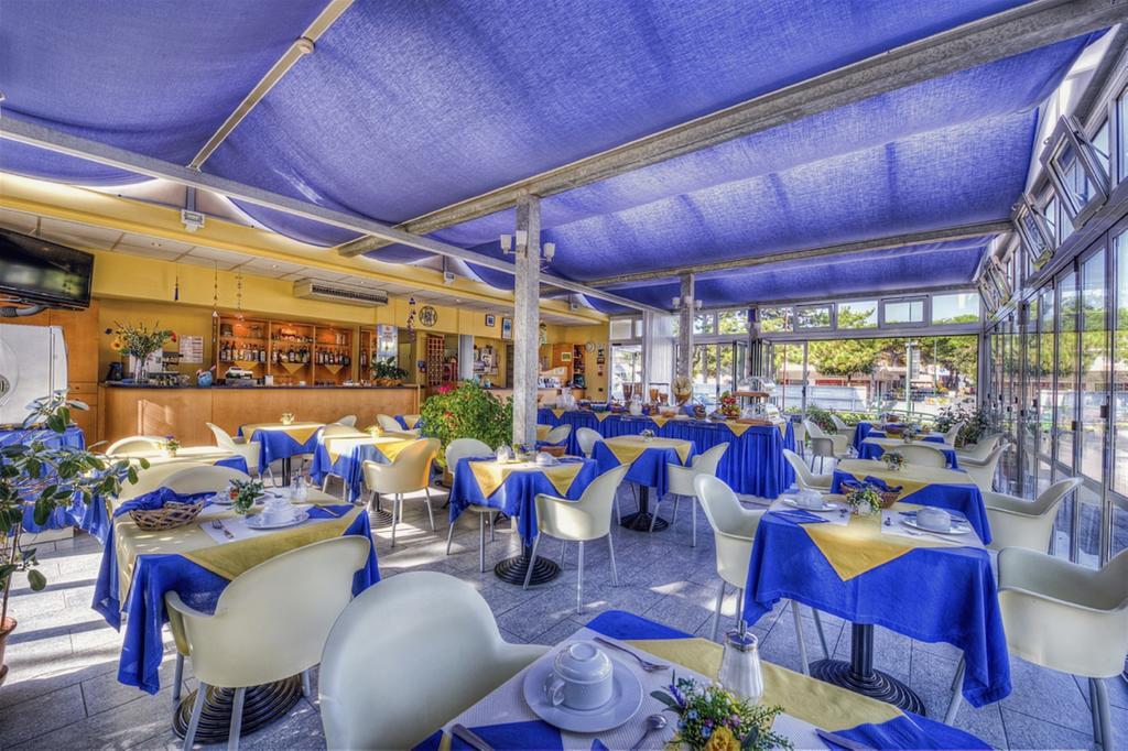 Hotel Minerva Lignano Sabbiadoro Eksteriør bilde