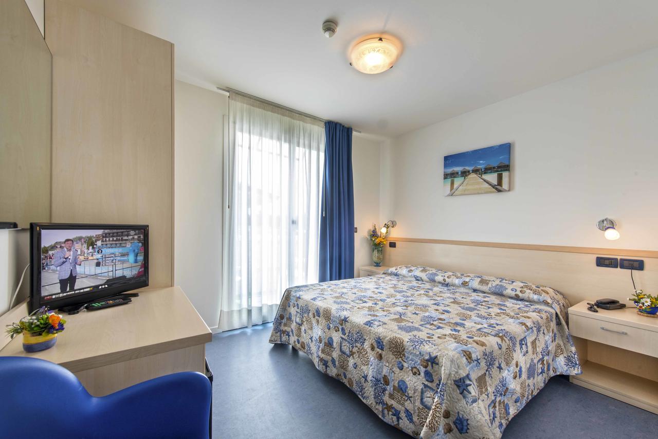 Hotel Minerva Lignano Sabbiadoro Eksteriør bilde